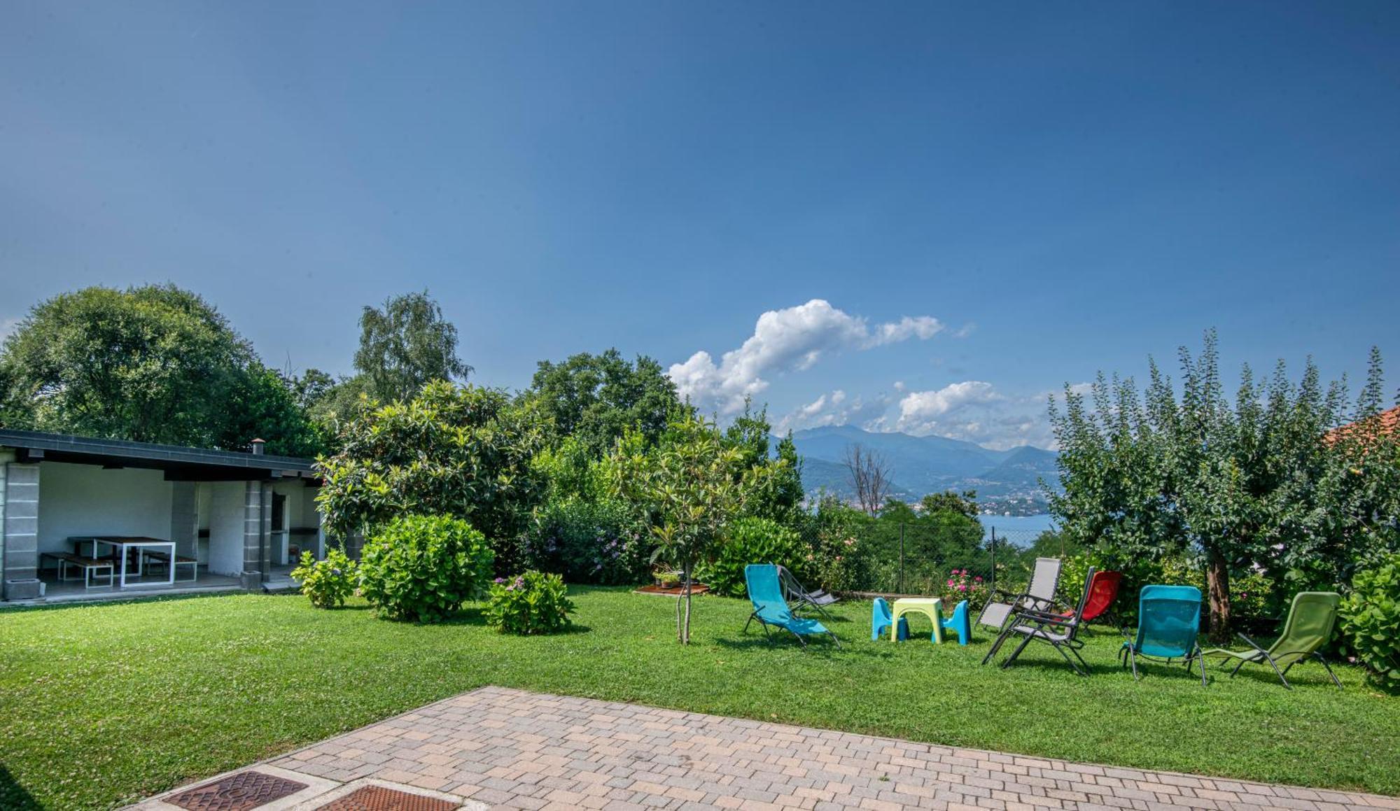 Casa Lilla - Lakeview Large Apartments With Garden Above Stresa Bagian luar foto